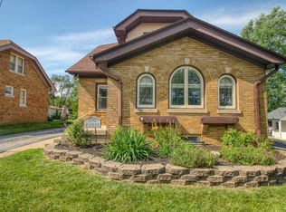 N90W16920 Pershing Ave, Menomonee Falls, WI 53051