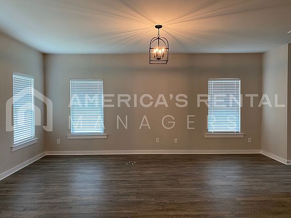 2nd image of 490 Ridge View Cir