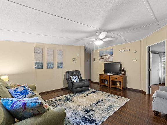 5th image of 1626 Wigeon Ln