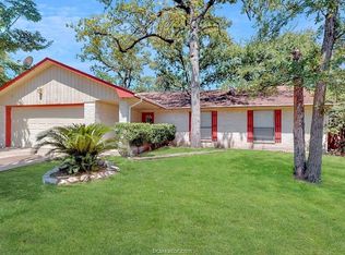 911 Val Verde Dr, College Station, TX 77845