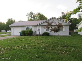 1522 Triangle St, Mount Vernon, IL 62864