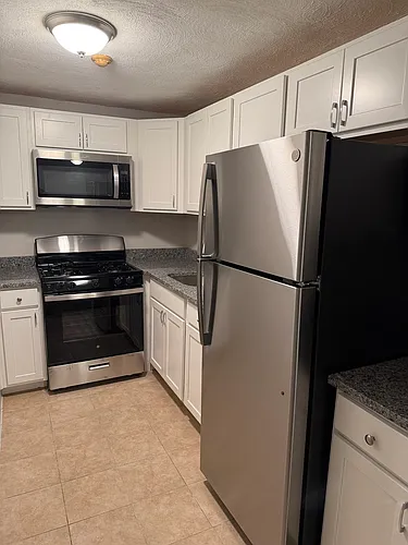 10 Karen Cir Photo 1