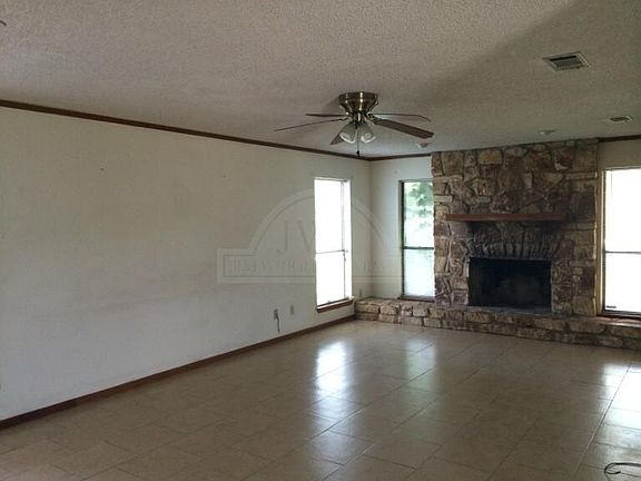 3rd image of 807 S Roy Reynolds Dr