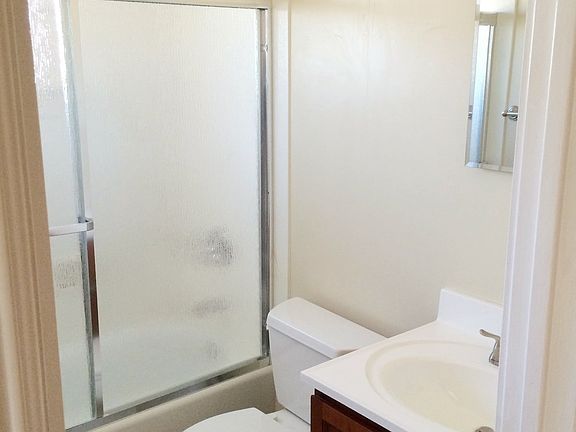 5th image of 139 N Kingston St APT 5