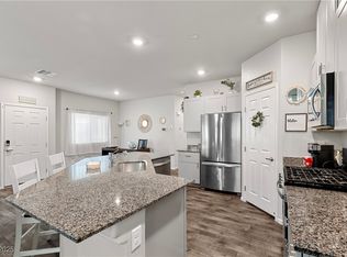 4650 Ridgeley Ave #103, North Las Vegas, NV 89084