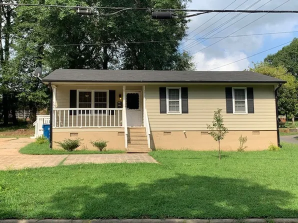 320 S Hawthorne St, Mount Holly, NC 28120