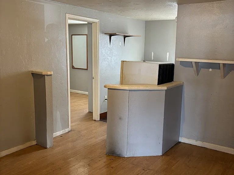 1375 S Broadway St #4 — Photo 2