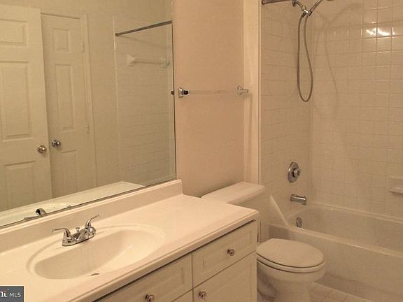 2nd image of 2101 Highcourt Ln Suite 102