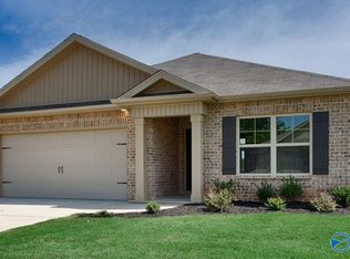 427 Jackson Point Cir, Huntsville, AL 35811