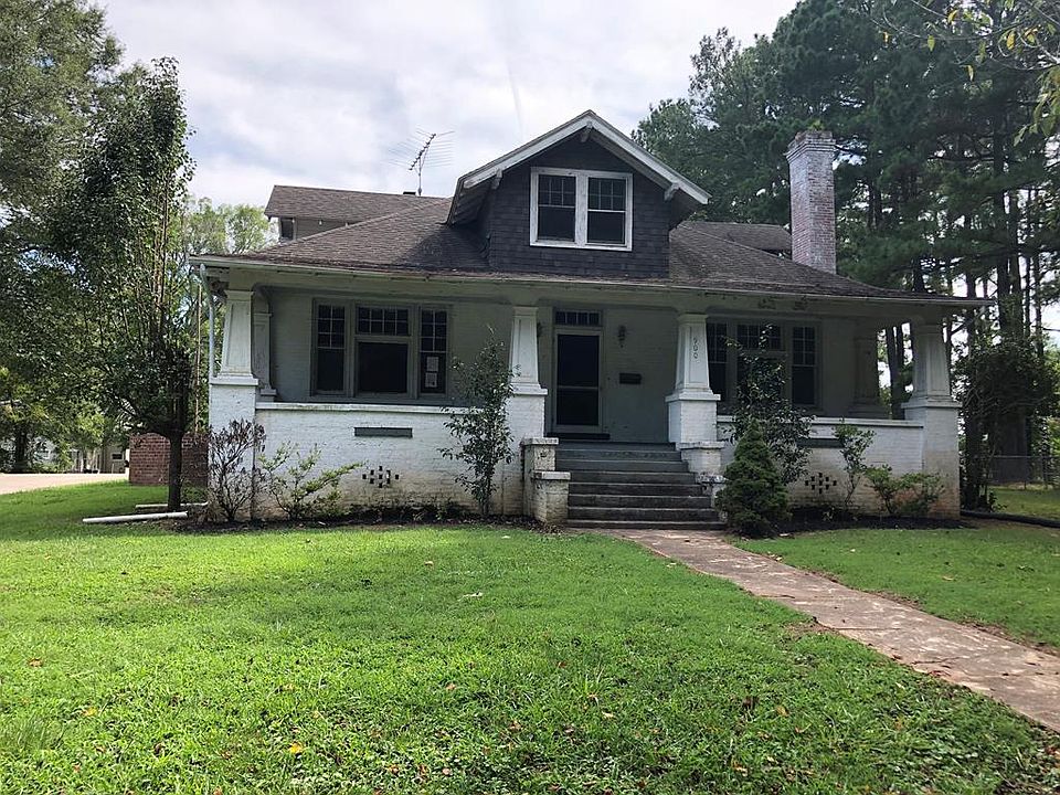 1st image of 900 Grove Ave
