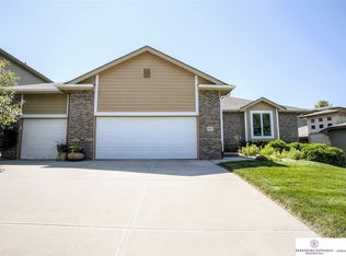 14811 Black St, Bennington, NE 68007