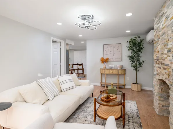 70 Bowers Street image 12 of 35