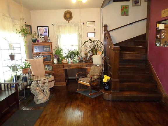 4th image of 203 George St