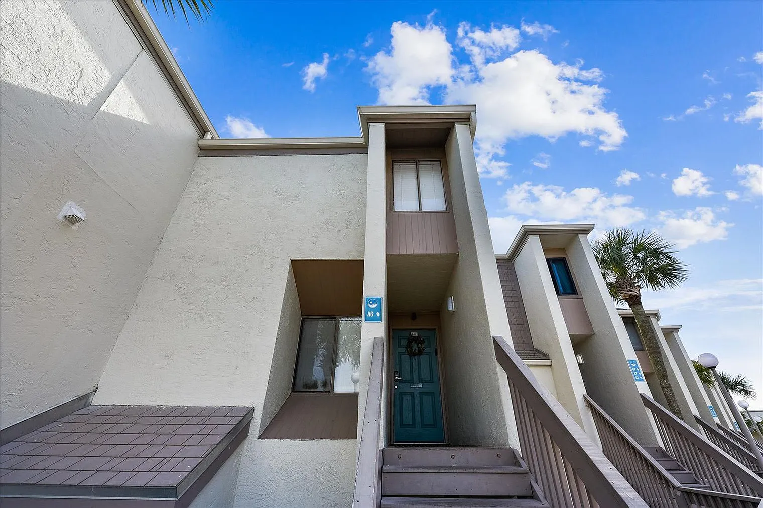 4 bed, 3.0 bath, 1754 sqft, $5,277 — Photo 4