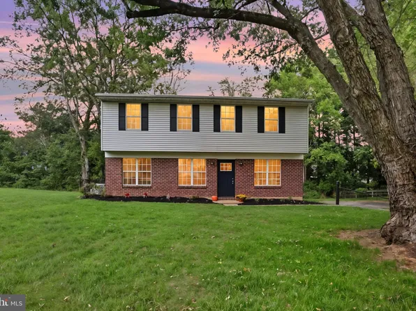 4119 Greywood Dr, York, PA 17402