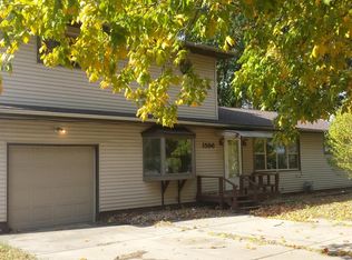 1596 Grove Ave, Benton Harbor, MI 49022