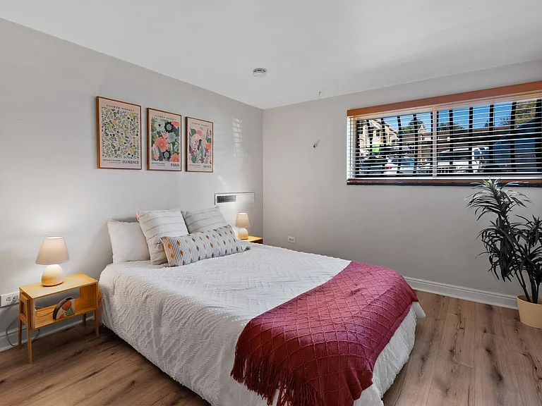 1260 N York St #105 — Photo 11