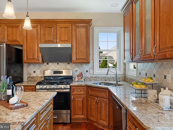 5th image of 3819 Wheatgrain Ln