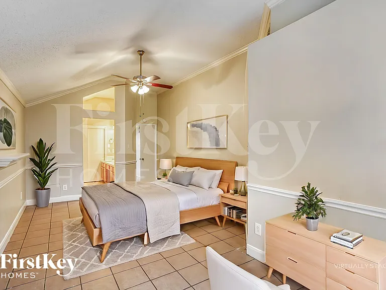 18614 Seaton Dr — Photo 14