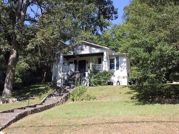 1335 Hixson Pike