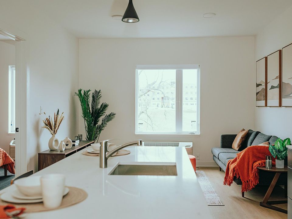 1st image of 1145 Michigan Ave #108