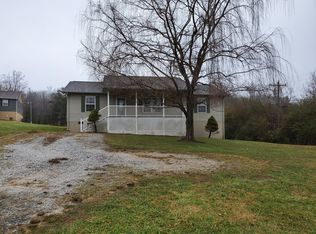 330 Shady Ln, Oneida, TN 37841