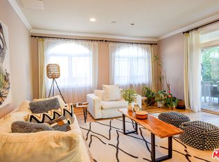 5120 Etiwanda Ave, Tarzana, CA 91356