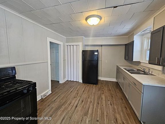 3rd image of 1045 Prescott Ave