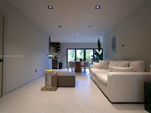 4th image of 2155 SW 25th Ter