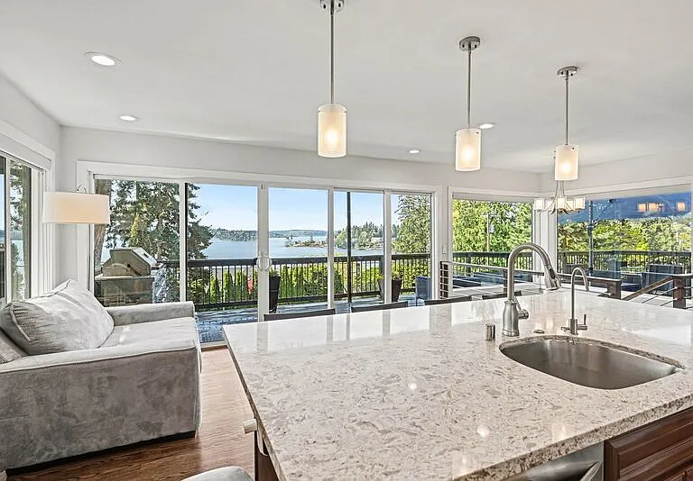 9544 Lake Washington Blvd NE — Photo 7