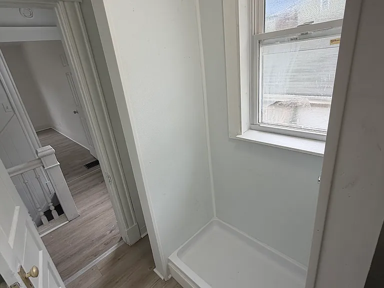 1318 Manss Ave — Photo 5
