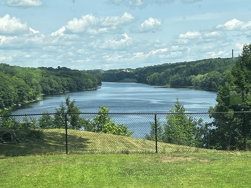 1st image of 195 Ferry Road