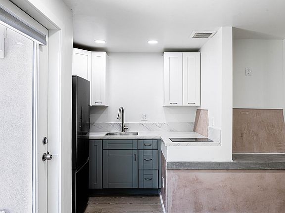 5th image of 4314 Manzanita Dr #0