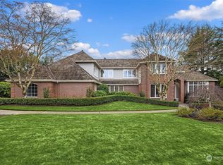 9107 NE 42nd St, Yarrow Pt, WA 98004