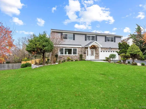 52 Woodland Road, Roslyn, NY 11576