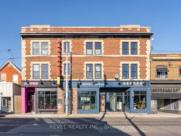 657 Barton St E #302, Hamilton, ON L8L 3A3