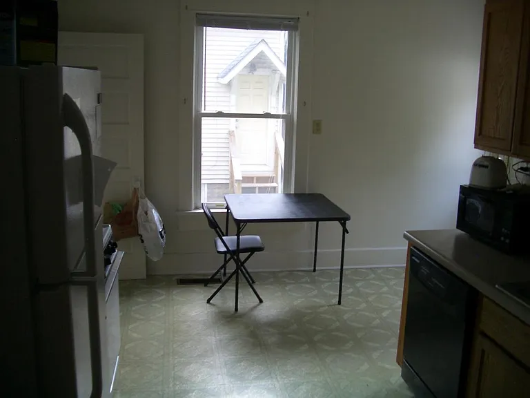 317 Sylvia St — Photo 5