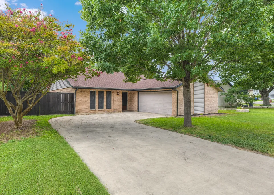 627 Summerwood Dr