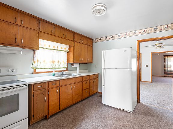 4th image of 723 W Adams St