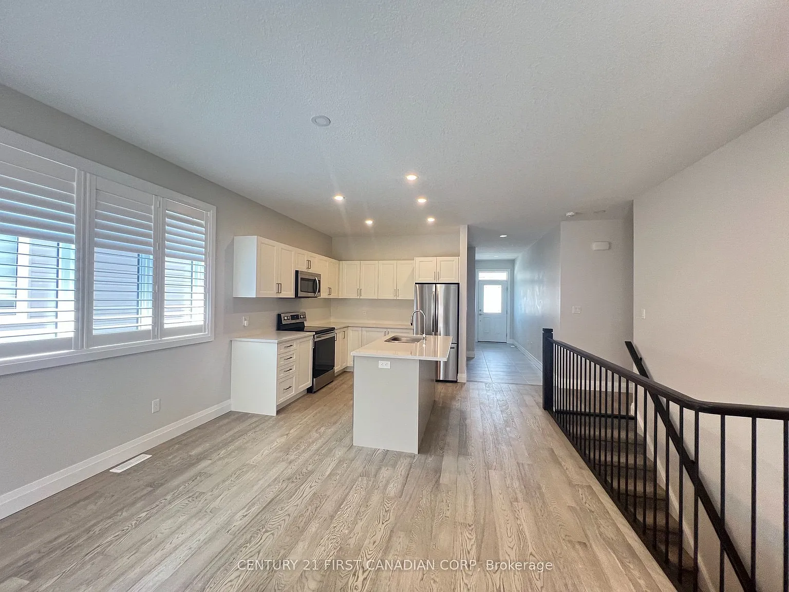 2 bed, $2,400 — Photo 2