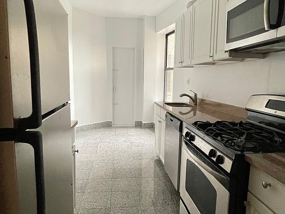 2nd image of 326 Fort Washington Ave APT 5C
