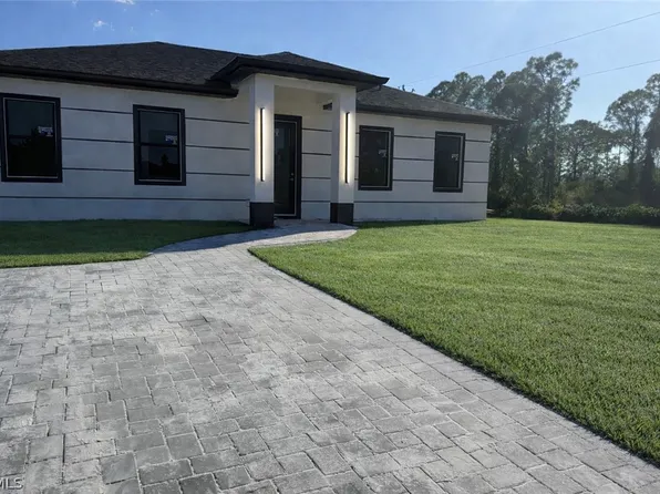 732 Newhall St E, Lehigh Acres, FL 33974