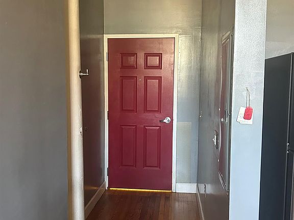 5th image of 901 Jefferson St
