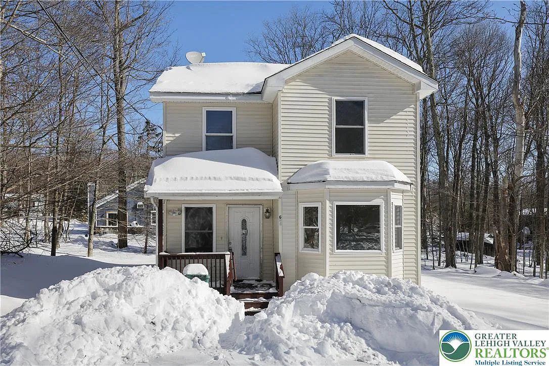 7020 Vista Dr photo 1