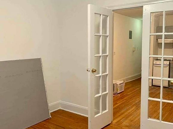 2nd image of 318 E 34th St #1A1