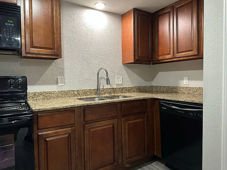 2921 Old Greenwood Rd #1 — Photo 7