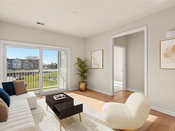 5th image of 141 E Point Dr #305