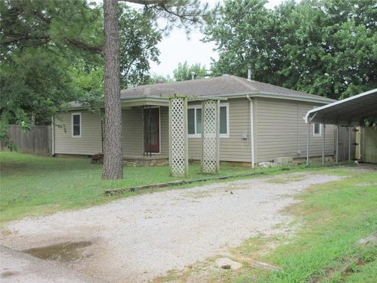 404 S 6th St, Tecumseh, OK 74873
