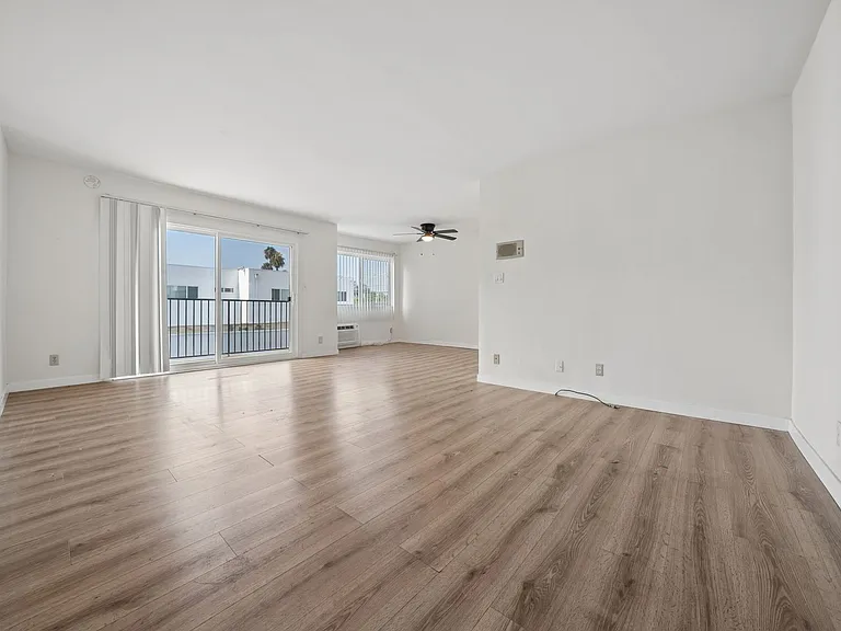 16900 Parthenia St #8625 — Photo 40