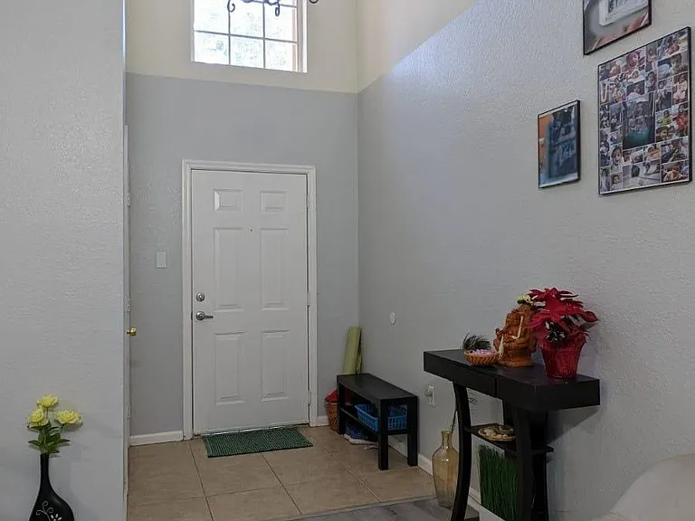16302 Parkstone Palms Ct — Photo 4